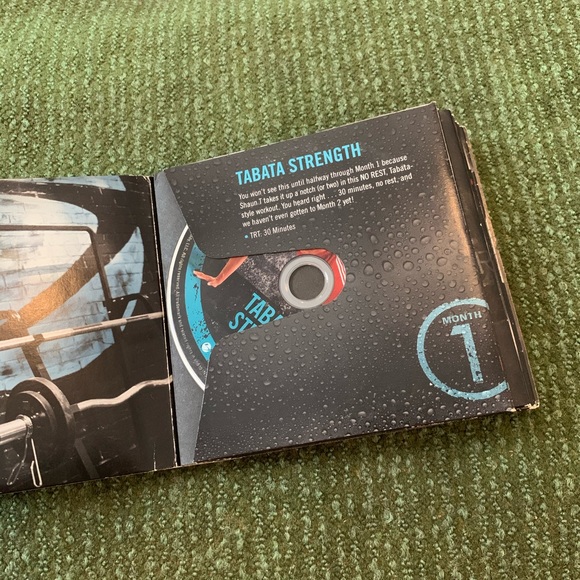 Insanity Max 30 Workout Video Set - Picture 5 of 12